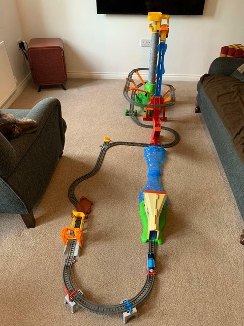 thomas the tank jump track